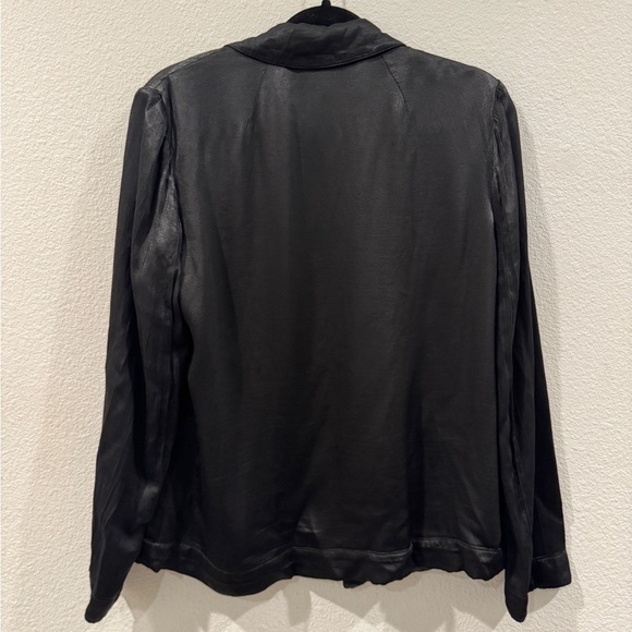 Raquel Allegra Black Satin Single Button Closure Fold Over Pocket Blazer Size 0 - Picture 9 of 15